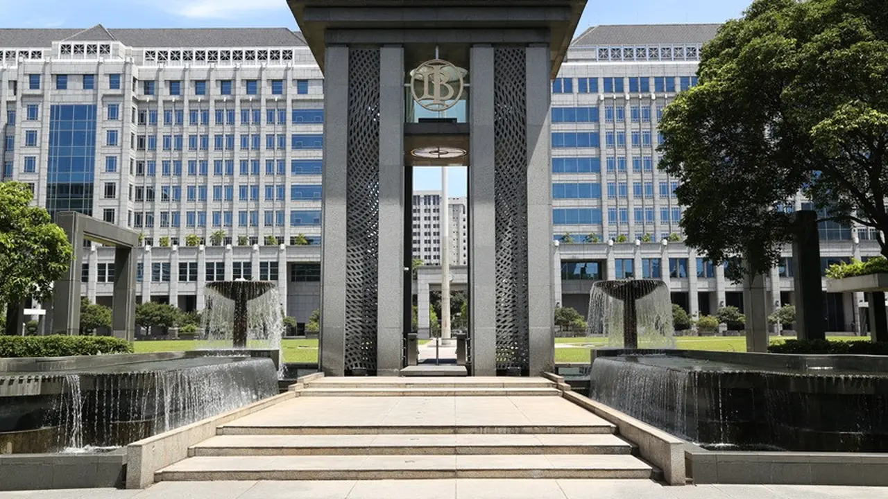 Ekonom Perkirakan BI Rate Naik 25 Bps, Stabilitas Rupiah Jadi Pertimbangan Utama